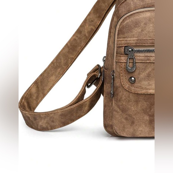 New Crossbody Bag, Chest Bag, Backpack - Picture 6 of 7